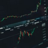 MT5とMT4の違いを比較するトレーディングチャート画面